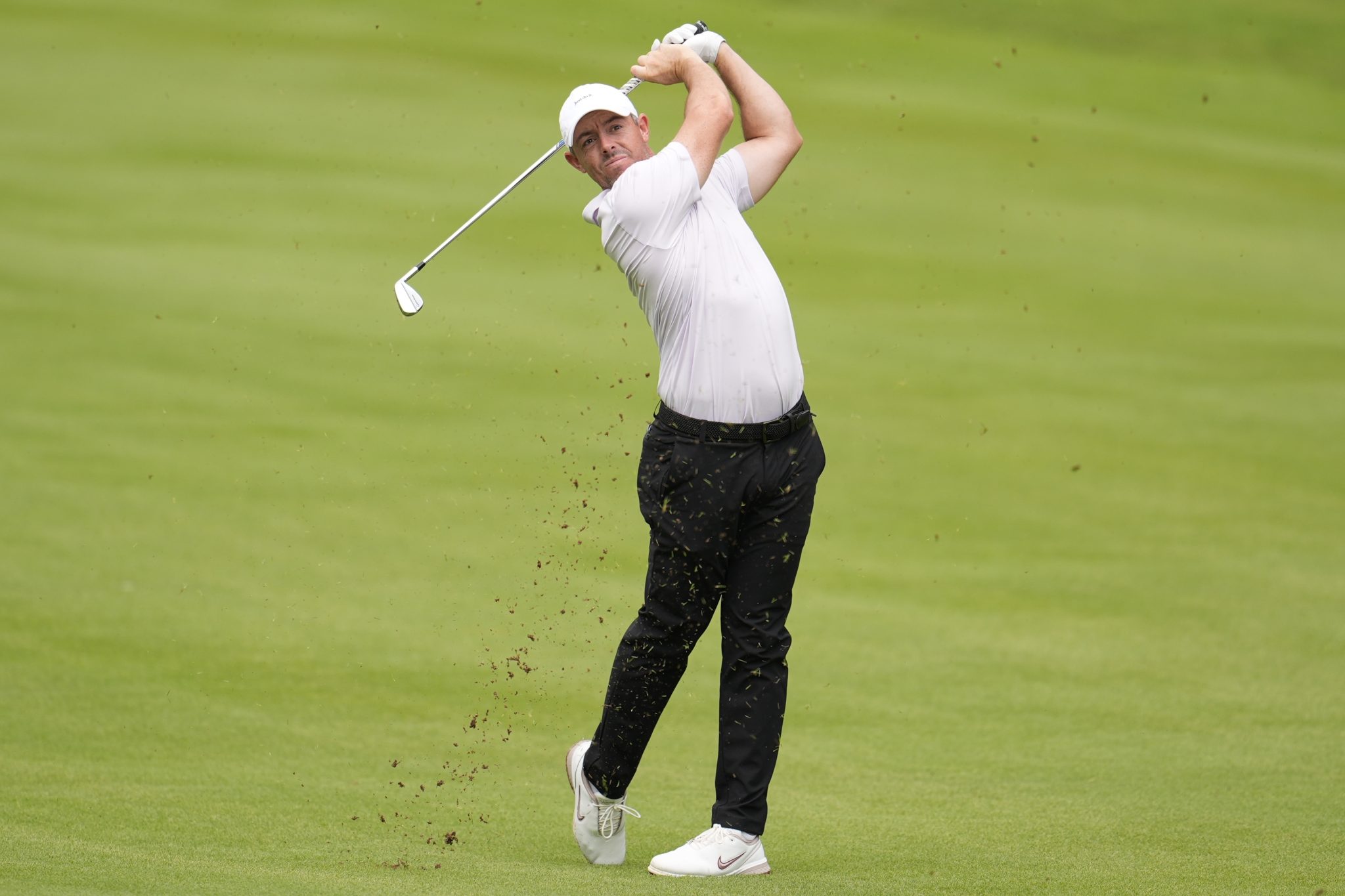 Rory McIlroy Earns Dramatic Play Off Victory At Amgen Irish Open Rory McIlroy Earns Dramatic Play Off Victory At Amgen Irish Open